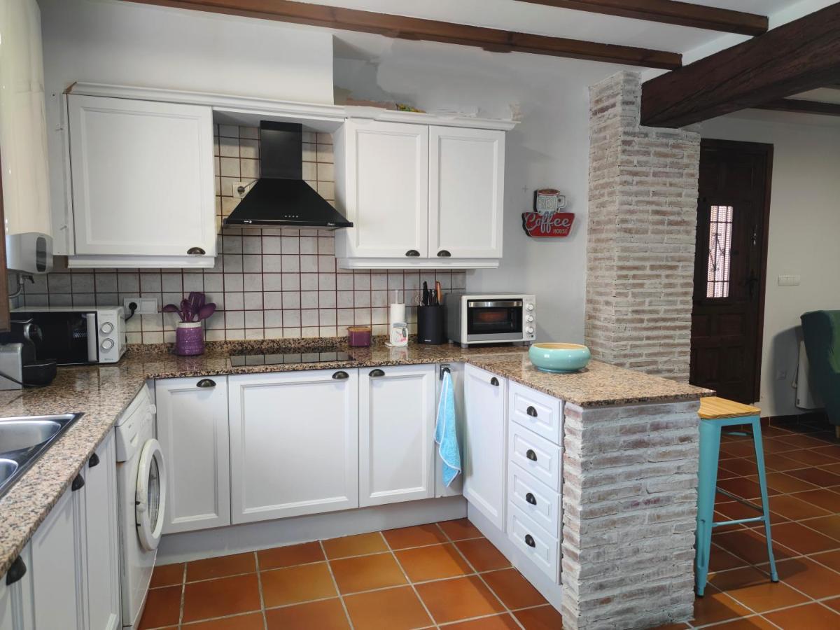 Masía de San Juan, casa rural renovada en Castillo con piscina y Aire Acondicionado Segorbe  Exterior foto